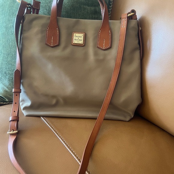 Dooney & Bourke ❗️NWOT❗️ - Picture 5 of 9